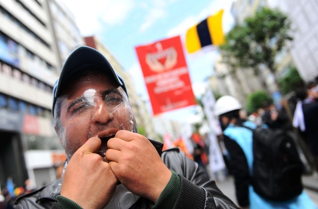 1 MAYIS'TA TERÖR ESTİRDİLER 25