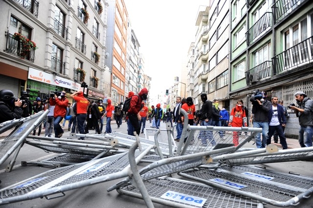 1 MAYIS'TA TERÖR ESTİRDİLER 28