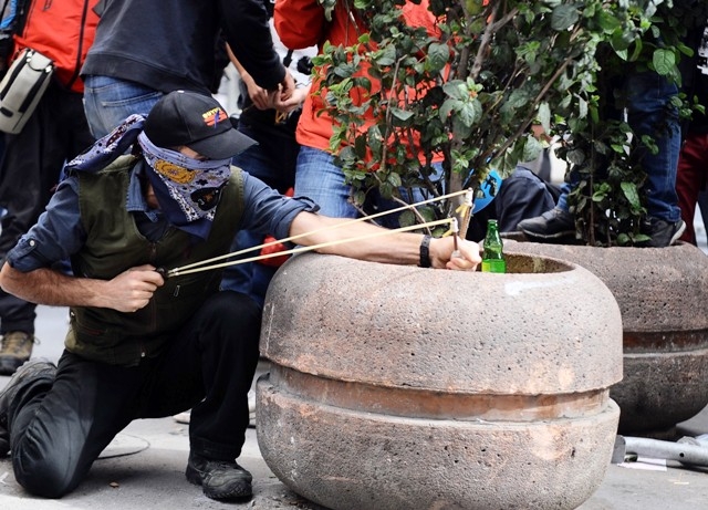 1 MAYIS'TA TERÖR ESTİRDİLER 31