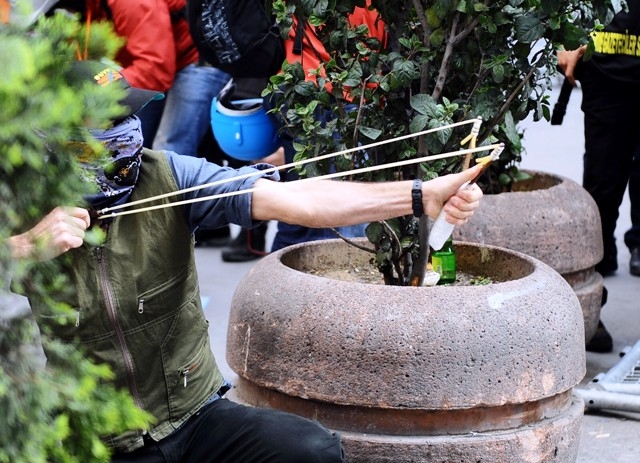 1 MAYIS'TA TERÖR ESTİRDİLER 33