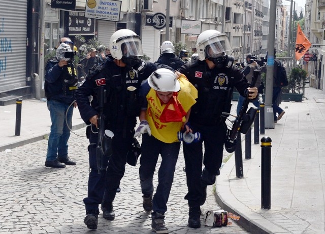 1 MAYIS'TA TERÖR ESTİRDİLER 50