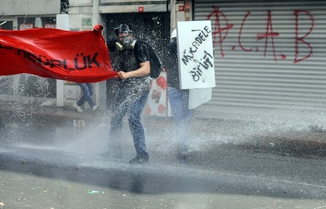 1 MAYIS'TA TERÖR ESTİRDİLER 59