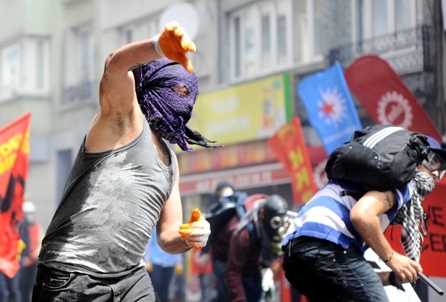 1 MAYIS'TA TERÖR ESTİRDİLER 60