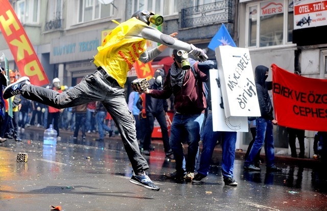 1 MAYIS'TA TERÖR ESTİRDİLER 61