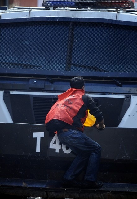 1 MAYIS'TA TERÖR ESTİRDİLER 65