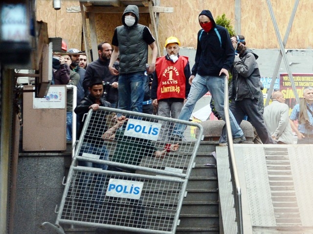 1 MAYIS'TA TERÖR ESTİRDİLER 8