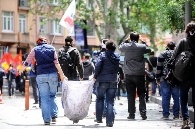 1 MAYIS'TA TERÖR ESTİRDİLER 80
