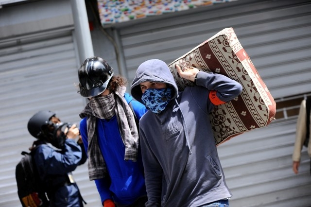 1 MAYIS'TA TERÖR ESTİRDİLER 81
