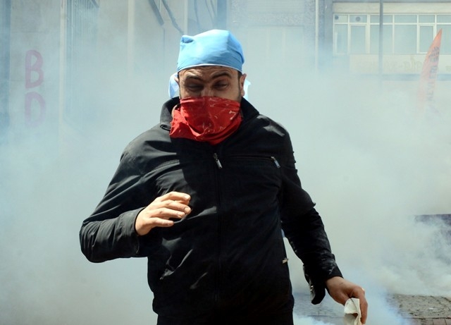 1 MAYIS'TA TERÖR ESTİRDİLER 83