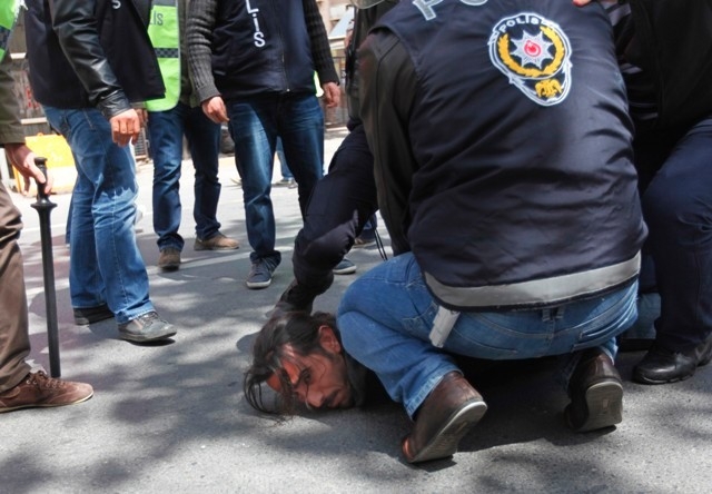 1 MAYIS'TA TERÖR ESTİRDİLER 87