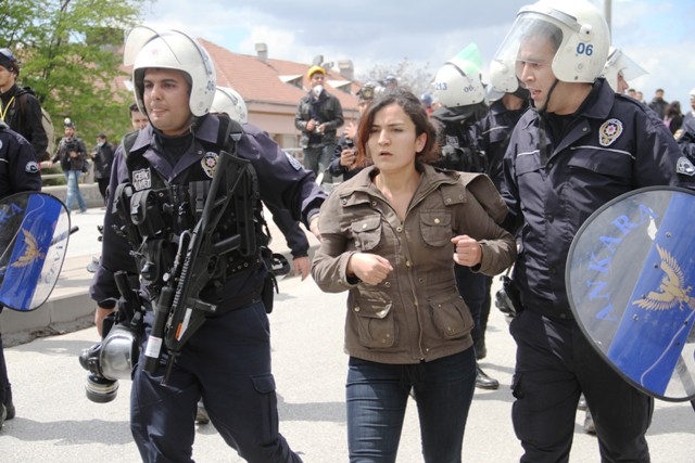 1 MAYIS'TA TERÖR ESTİRDİLER 99