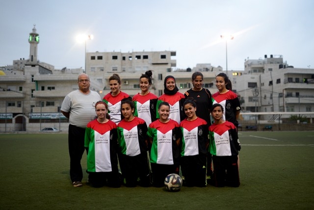 KUDÜS'ÜN BAYAN KRAMPONLARI 1
