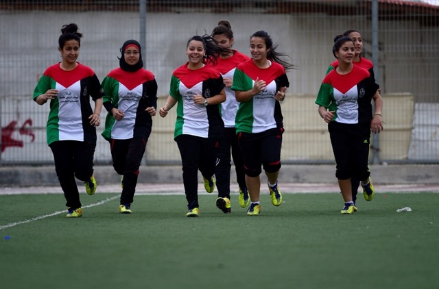 KUDÜS'ÜN BAYAN KRAMPONLARI 3