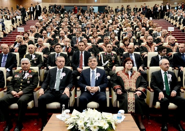 DANIŞTAY'DA GERGİN TOPLANTI 19