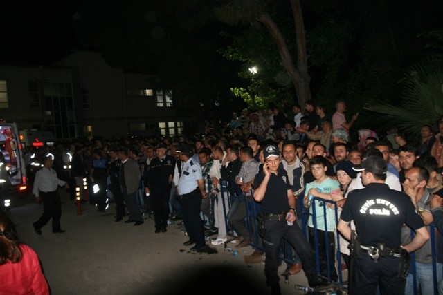 TÜRKİYE SOMA'YA AĞLADI 10