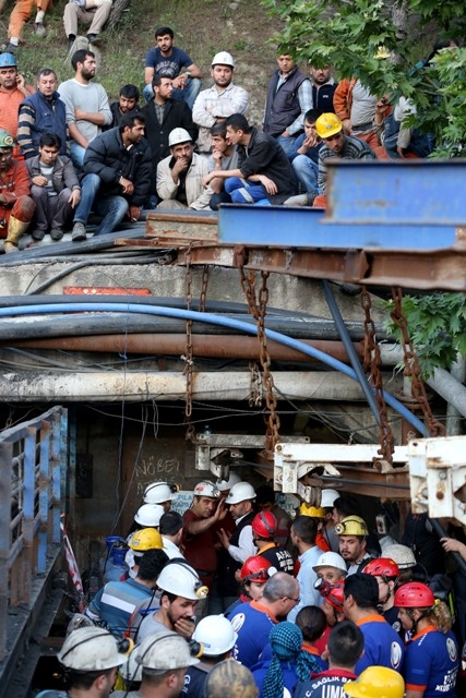 TÜRKİYE SOMA'YA AĞLADI 104