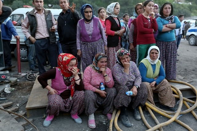 TÜRKİYE SOMA'YA AĞLADI 108