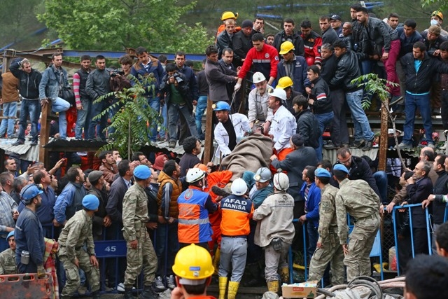 TÜRKİYE SOMA'YA AĞLADI 222