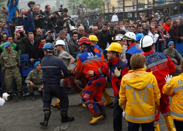 TÜRKİYE SOMA'YA AĞLADI 228
