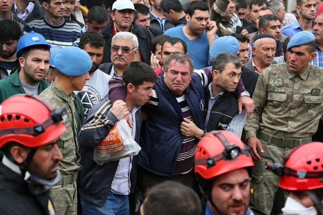 TÜRKİYE SOMA'YA AĞLADI 233