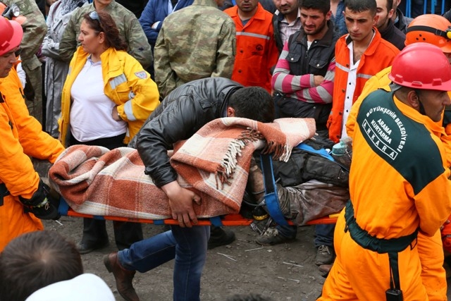 TÜRKİYE SOMA'YA AĞLADI 239