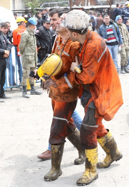 TÜRKİYE SOMA'YA AĞLADI 255