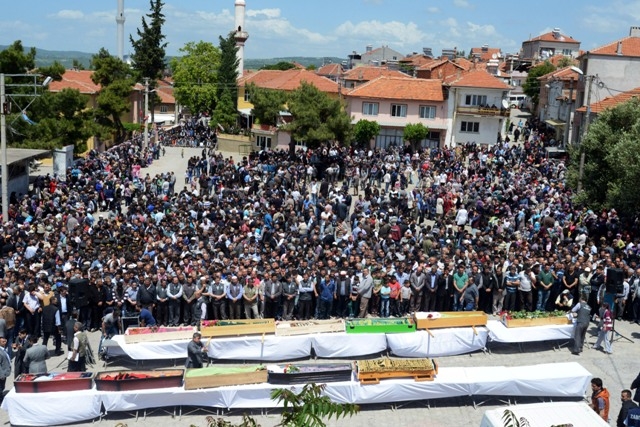 TÜRKİYE SOMA'YA AĞLADI 357