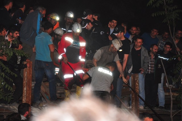 TÜRKİYE SOMA'YA AĞLADI 36