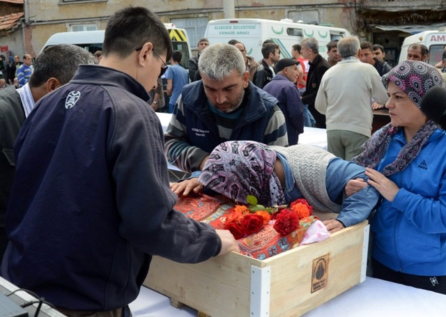 TÜRKİYE SOMA'YA AĞLADI 361