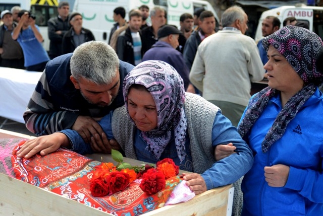 TÜRKİYE SOMA'YA AĞLADI 364