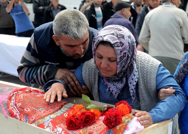 TÜRKİYE SOMA'YA AĞLADI 375