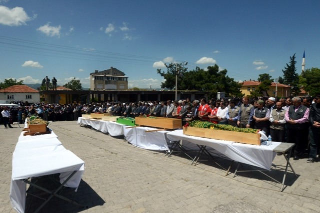 TÜRKİYE SOMA'YA AĞLADI 376