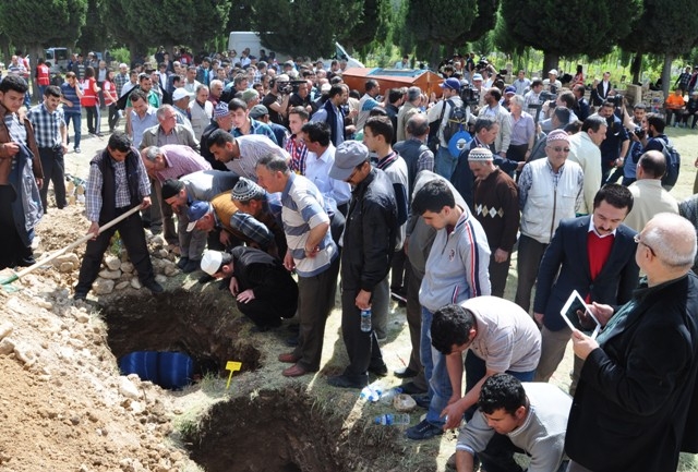 TÜRKİYE SOMA'YA AĞLADI 401