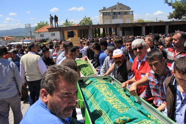 TÜRKİYE SOMA'YA AĞLADI 403