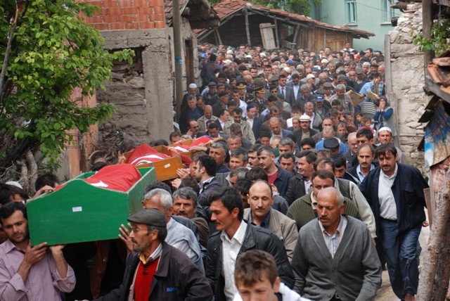 TÜRKİYE SOMA'YA AĞLADI 416
