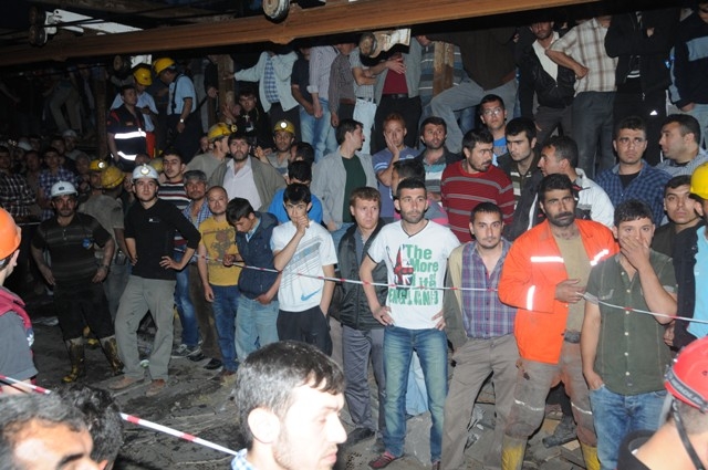 TÜRKİYE SOMA'YA AĞLADI 44