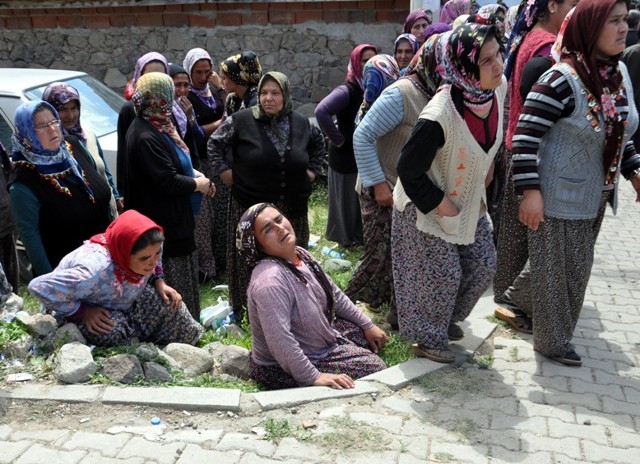 TÜRKİYE SOMA'YA AĞLADI 445