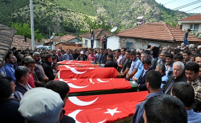 TÜRKİYE SOMA'YA AĞLADI 446