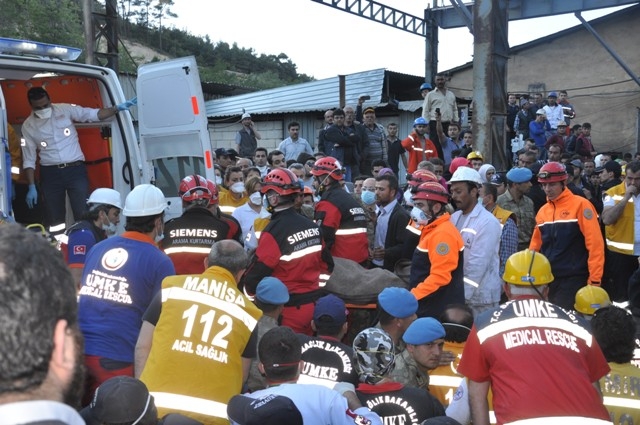 TÜRKİYE SOMA'YA AĞLADI 496