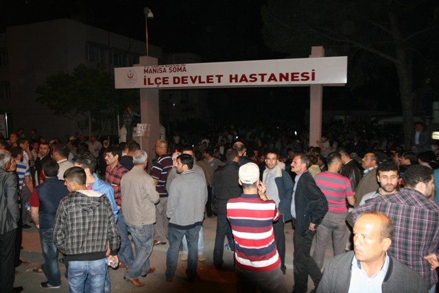 TÜRKİYE SOMA'YA AĞLADI 8