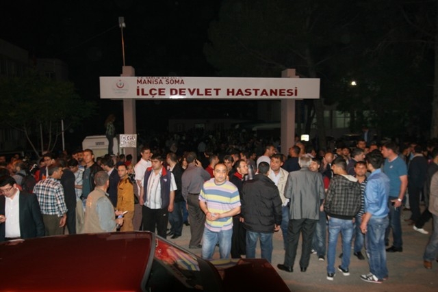 TÜRKİYE SOMA'YA AĞLADI 9