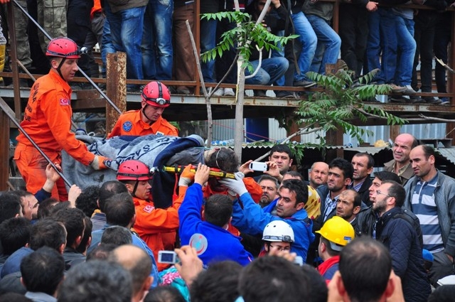 TÜRKİYE SOMA'YA AĞLADI 92
