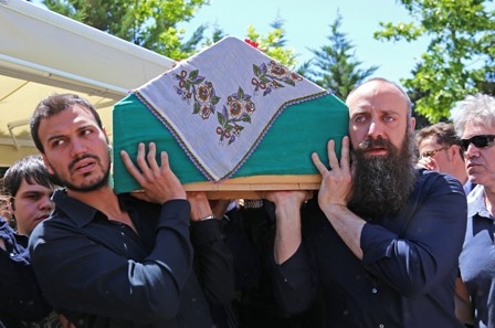 Halit Ergenç‘in acı kaybı 3