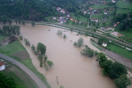 BOSNA HERSEK'TE SEL FELAKETİ