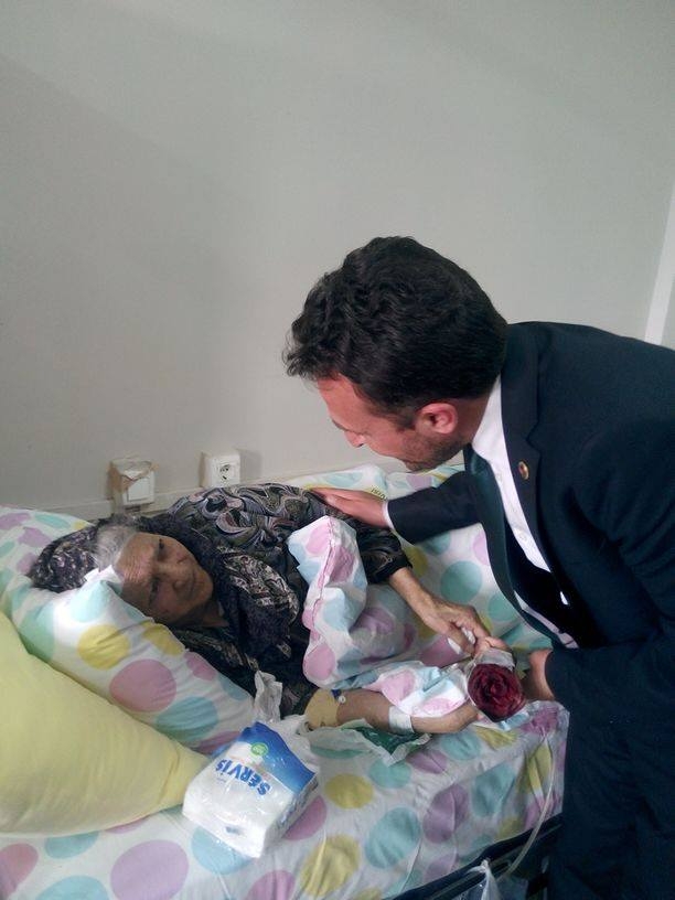 BAŞKAN YERİNDE DURAMIYOR 15