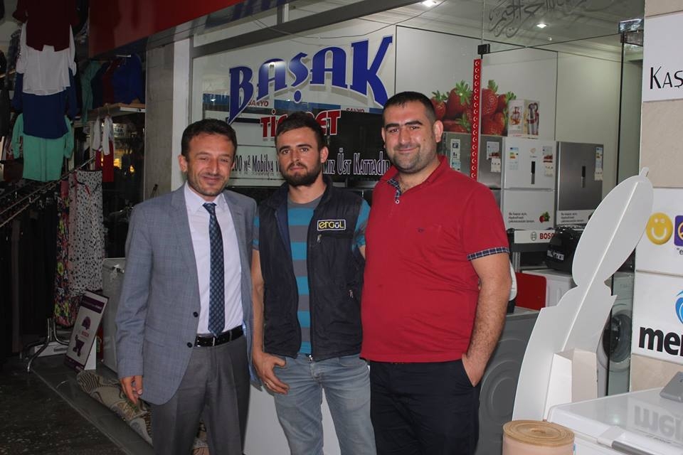 BAŞKAN YERİNDE DURAMIYOR 6