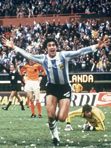 DÜNYA KUPALARININ EN İYİ 100 FUTBOLCUSU 70