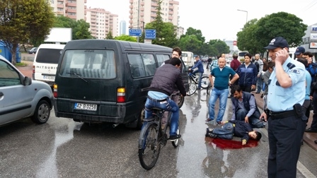 MİNİBÜS ÇOCUĞA ÇARPTI 11