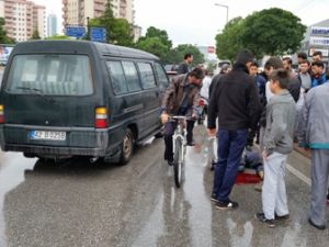 MİNİBÜS ÇOCUĞA ÇARPTI