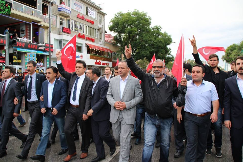 “Bayrağa Saygı Yürüyüşü” 1